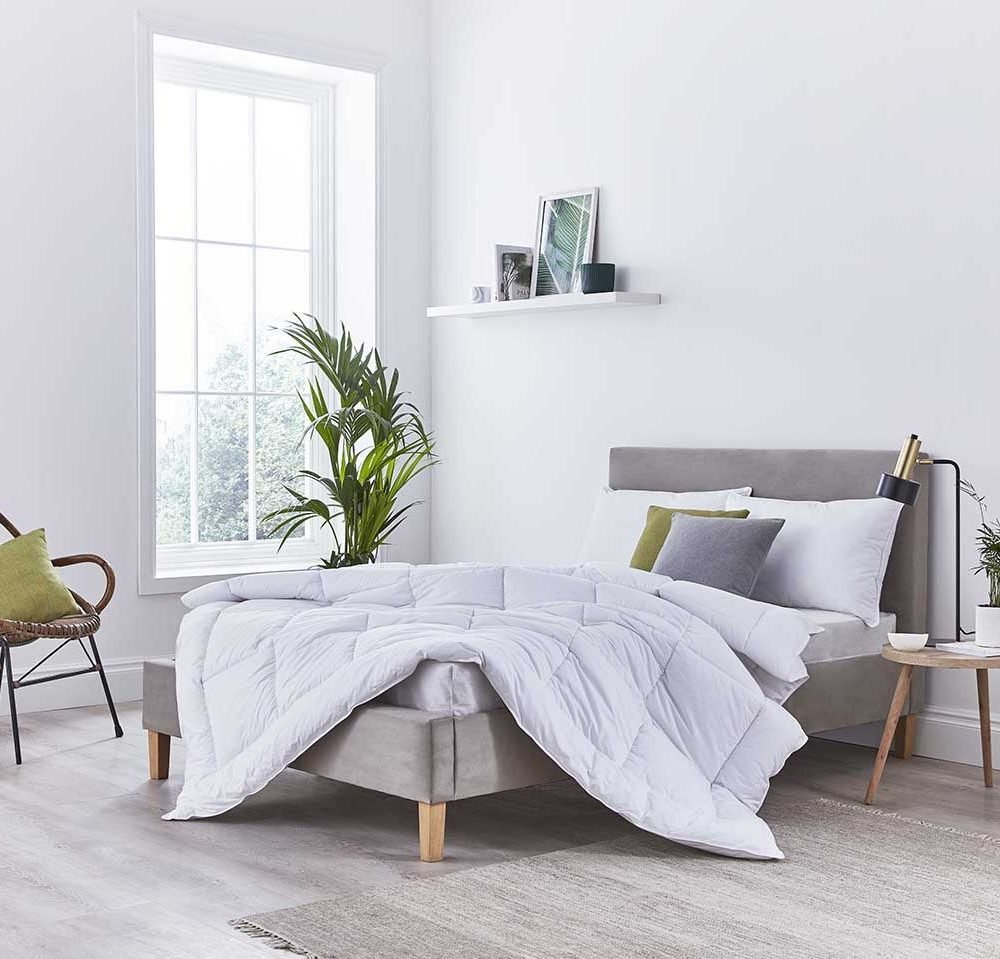 V-015436-01-Anti-Allergy-Microfresh-10.5-Tog-Duvet-Super-King-1.jpg