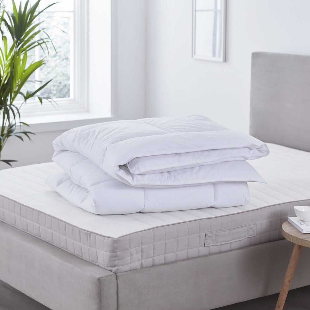V-015436-02-Anti-Allergy-Microfresh-10.5-Tog-Duvet-Super-King-scaled-1.jpg