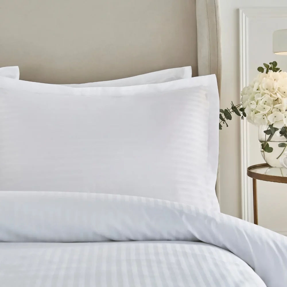 Liddell 400 Thread Count Egyptian Cotton Striped Oxford Pillowcase Pair Close Up