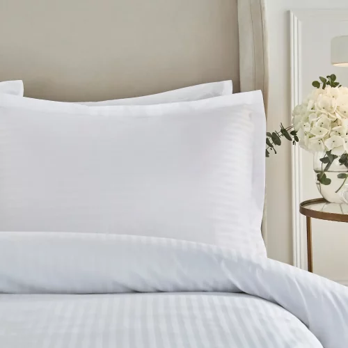 Liddell 400 Thread Count Egyptian Cotton Striped Oxford Pillowcase Pair Close Up