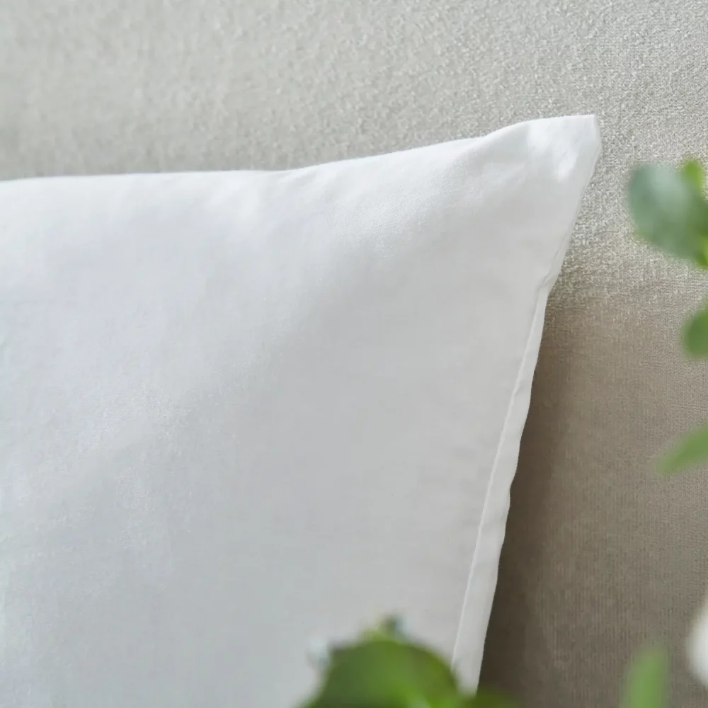 Liddell Ultimate Cashmere Pillow Detail