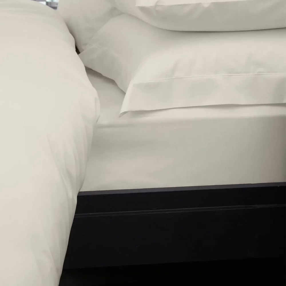 Close up of the Martex Sestina Ivory Fitted Sheet