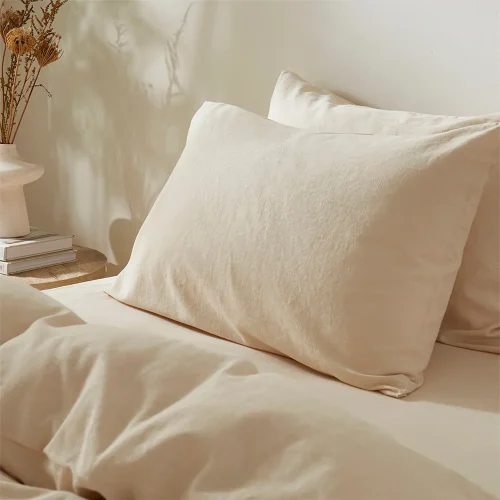 V_S100_LU_TOL_PH_CR_Touch_of_Linen_-_CREAMY_ALMOND_-_Pillowcase_Pair_02