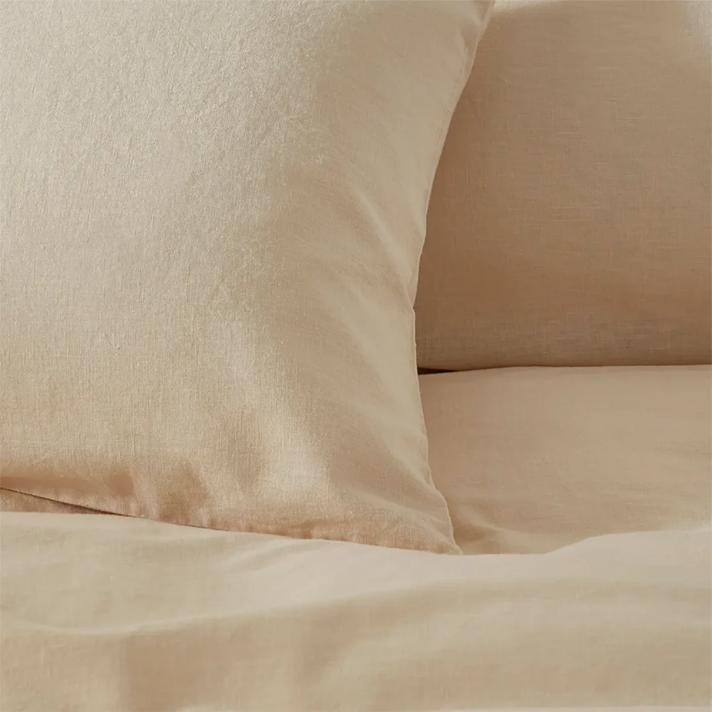 V_S100_LU_TOL_PH_CR_Touch_of_Linen_-_CREAMY_ALMOND_-_Pillowcase_Pair_04