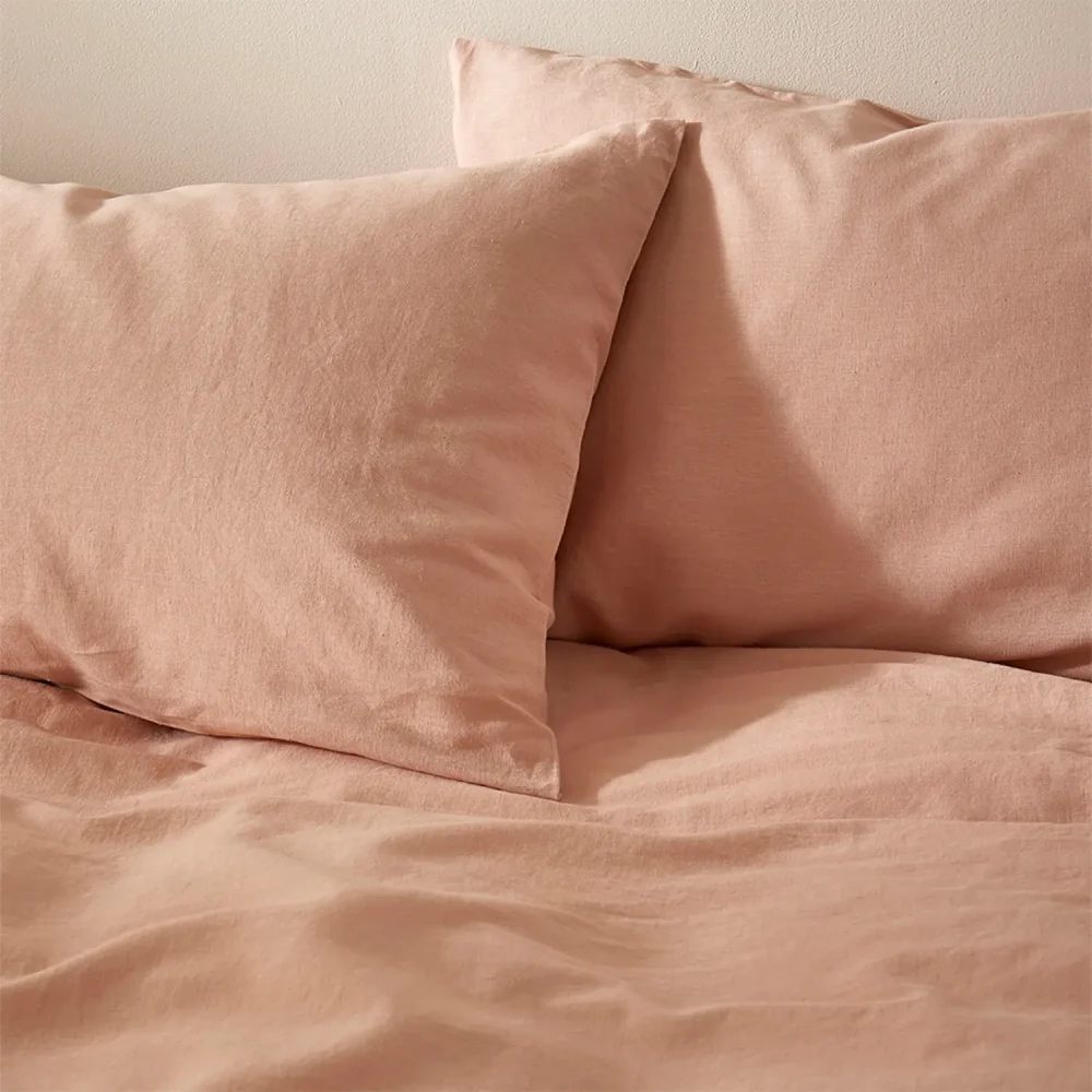 V_S100_LU_TOL_PH_PK_Touch_of_Linen_-_SEASHELL_PINK_-_Pillowcase_Pair_05