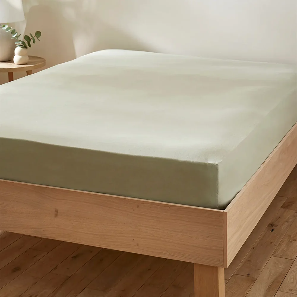 V_S100_LU_TOL_FS_D_GR_Touch_of_Linen_-_PISTACHIO_GREEN_-_Fitted_Sheet_01