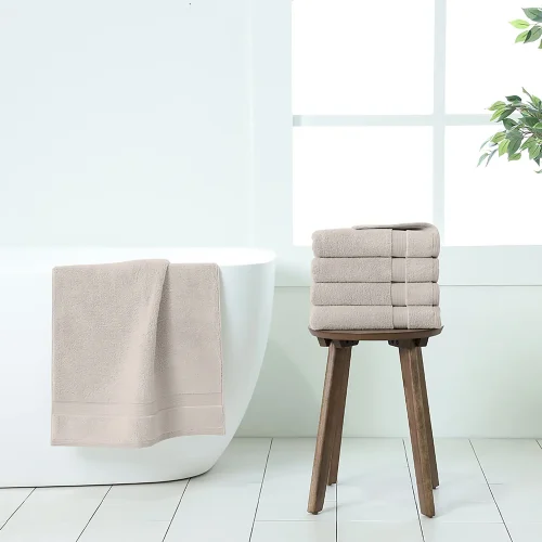 BUN-RET-TLC-019_2_Martex Towels_ Hand Towels_4 Pack_Silver _ Bathroom Set Lifestyle